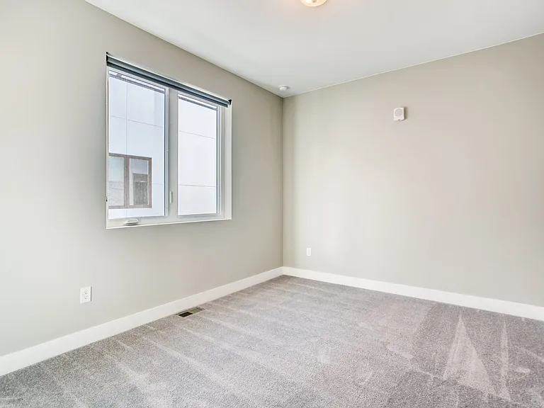 Forty45 Row — Photo 43