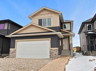 160 W Vantage Dr, Cochrane, AB T4C3G3