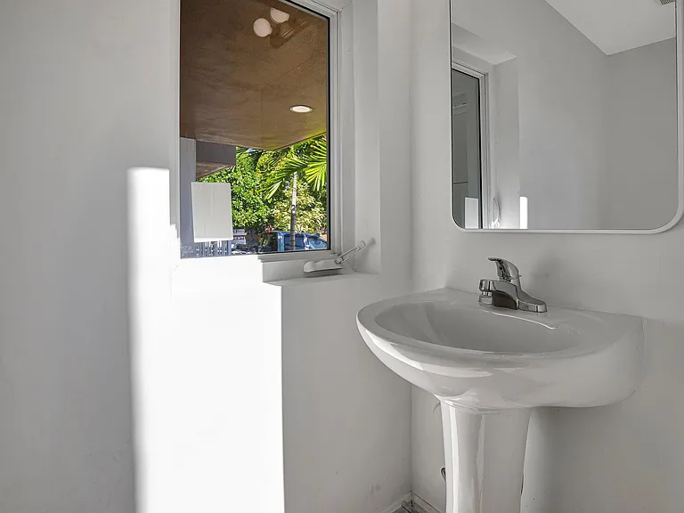 1102 S 20th Ave #1102 — Photo 18