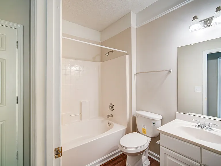 Bristol Park Apartment Homes — Photo 55