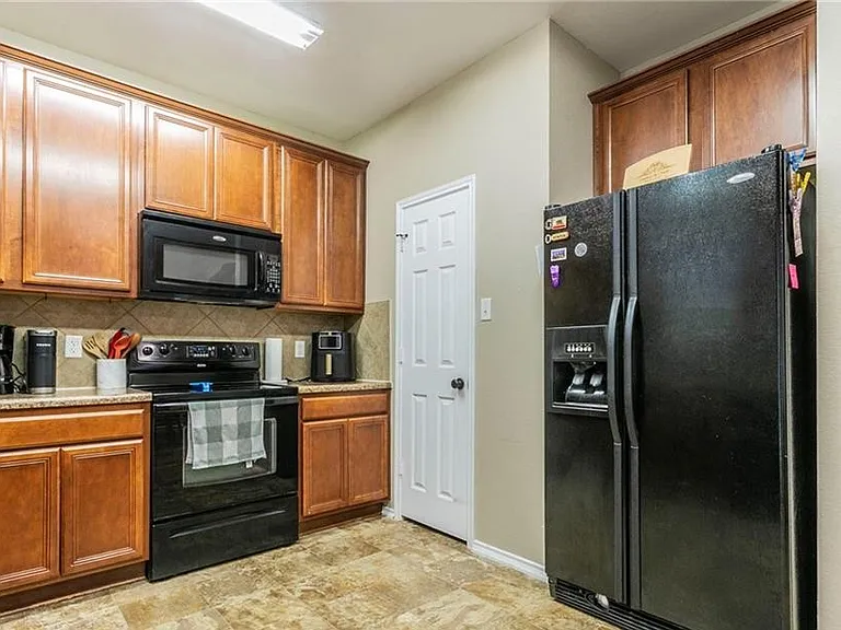 6707 Bayberry Dr — Photo 4