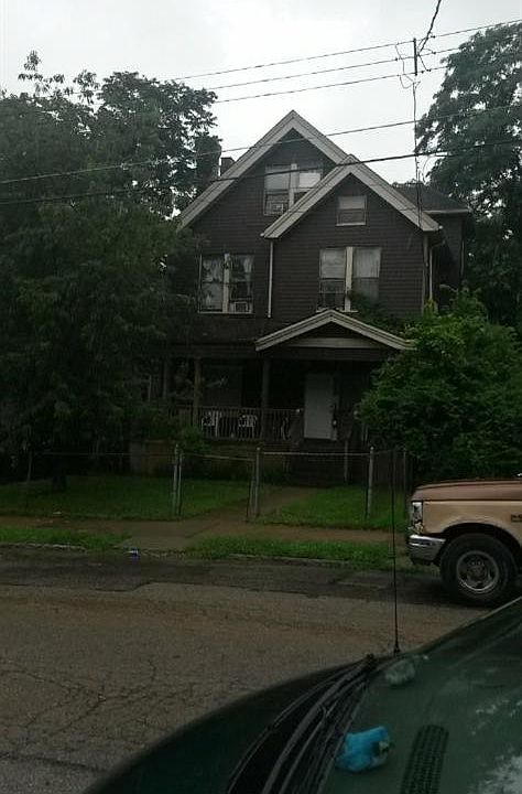 2nd image of 869 Hutchins Ave
