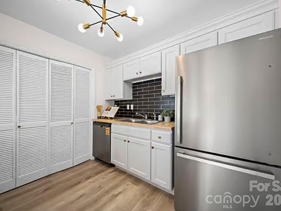 5th image of 1148 Doris Cir