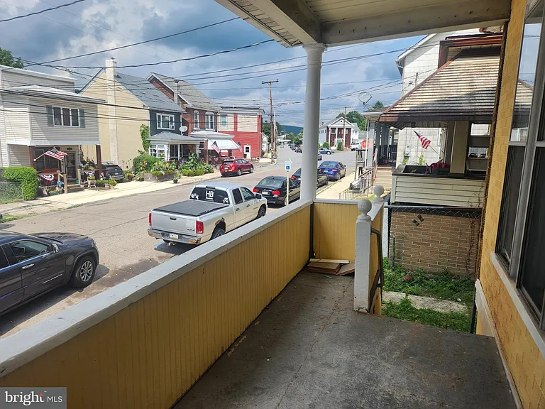 115 W Railroad St — Photo 16