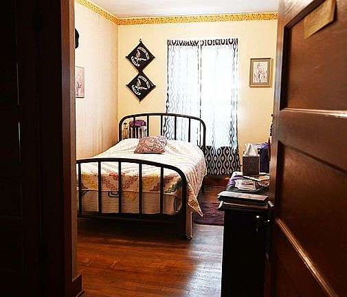 2nd image of 101 E Pine St