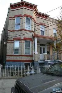 223 72nd St, North Bergen, NJ, 07047