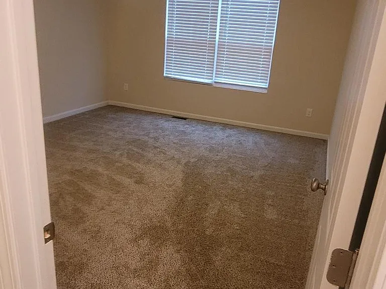 250 Delaware Dr — Photo 6