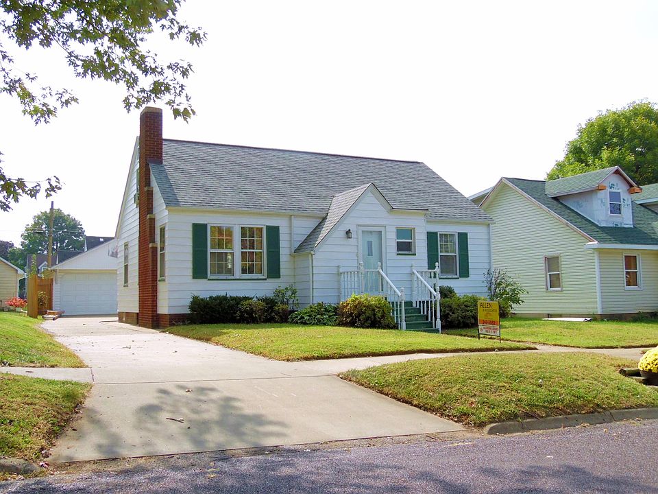 1st image of 1002 Saint Julian St