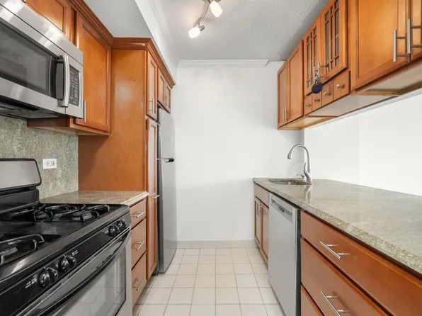 2 South End Avenue image 4 of 9