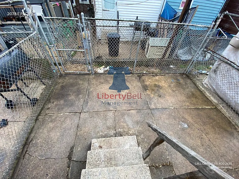 2078 E Pacific St — Photo 15