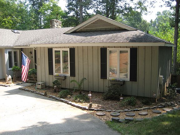 Front View of House (new)