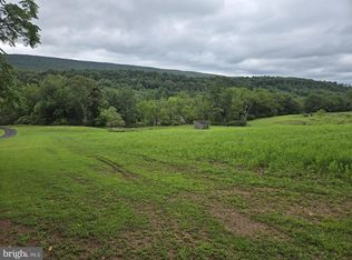 825 Pine Valley Rd, New Ringgold, PA 17960