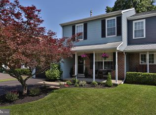 52 Wynmere Dr, Horsham, PA 19044