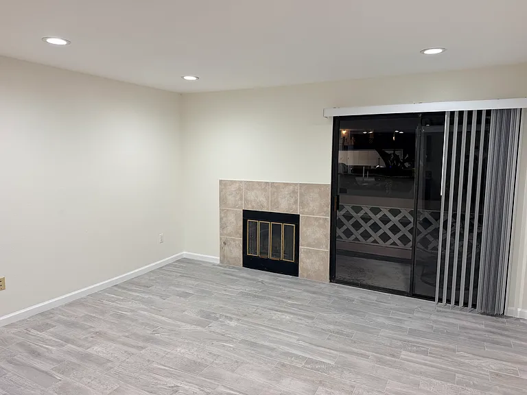 9424 Twin Trails Dr #103 — Photo 35