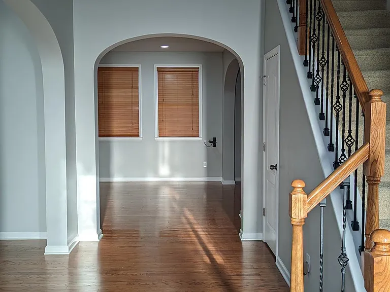 525 Willow Thicket Ct — Photo 2