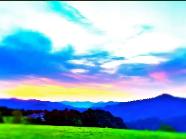 110 W Chloe Ridge Dr, Pikeville, KY 41501