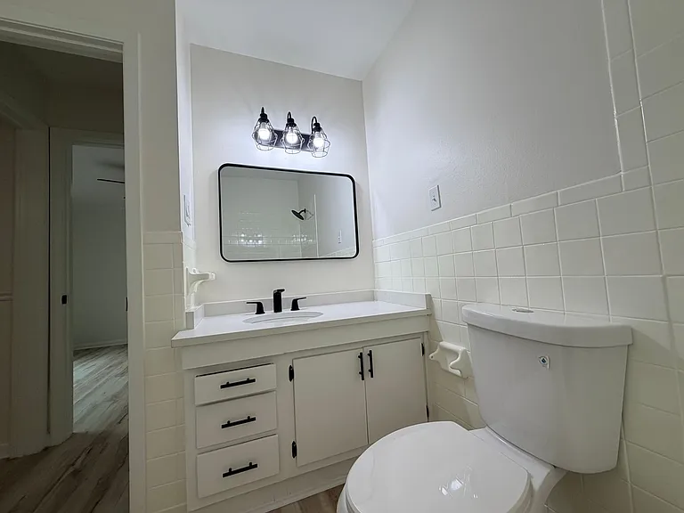 204 N Fillmore St — Photo 8
