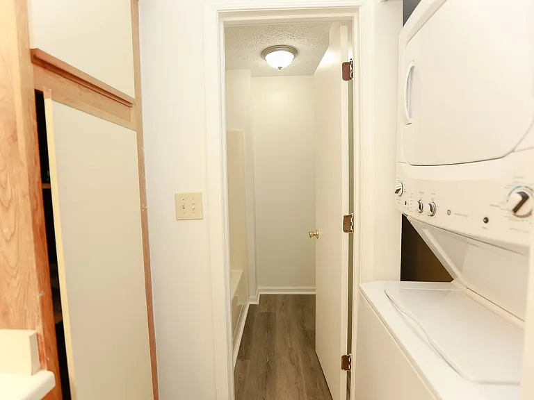 11 Haverford Ct — Photo 18