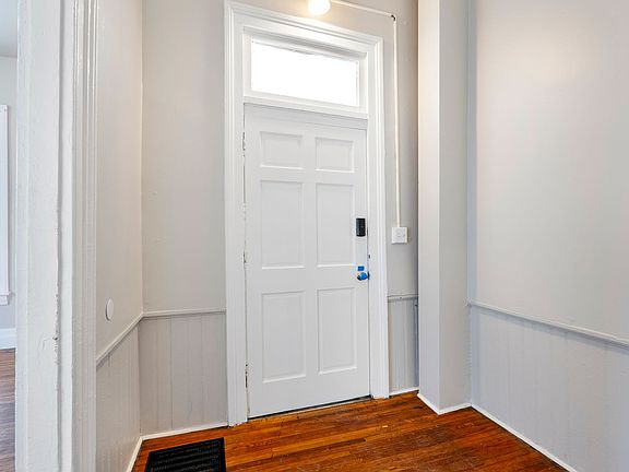 2nd image of 611 7th St