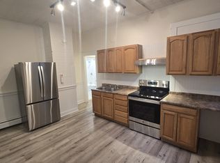 81 W Main St, North Adams, MA 01247