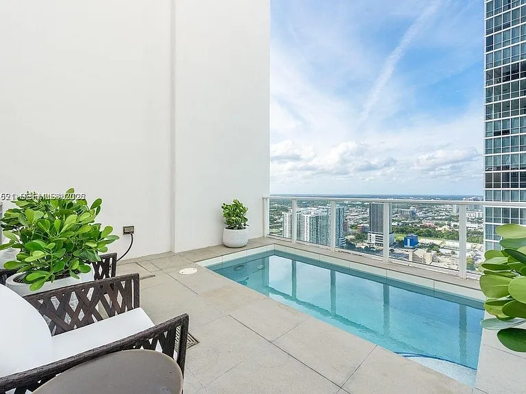 1040 Biscayne Blvd #4403 — Photo 31