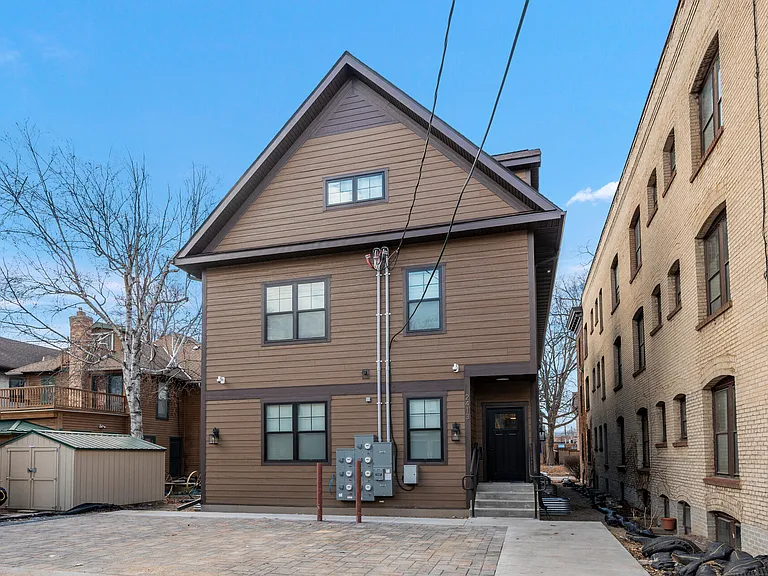 2413 1st Ave S #103 — Photo 35