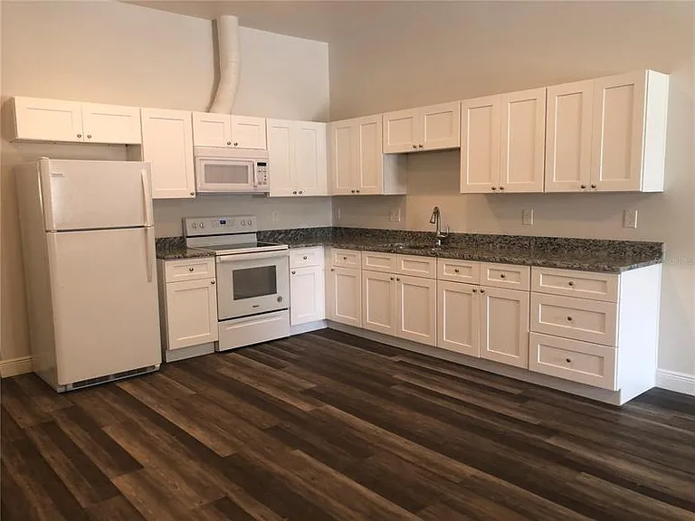 1308 Magnolia Manor Pl — Photo 13