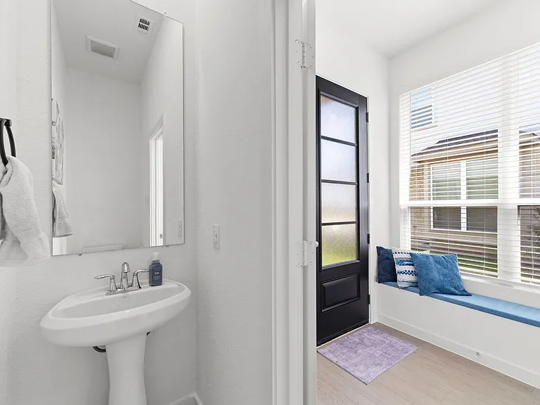 21235 Doubtful Canyon Dr — Photo 6