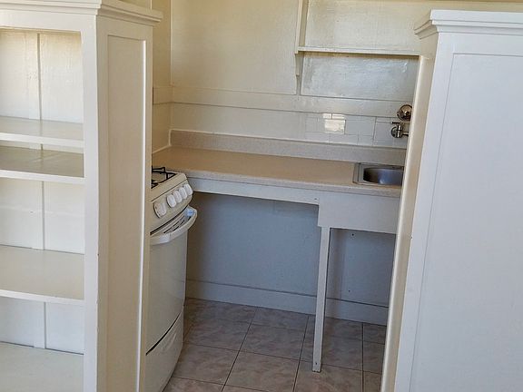 5th image of 1720 Leavenworth St APT 3