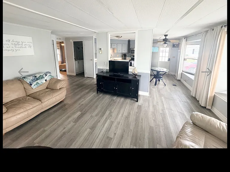 10010 Bay Hill Ct #1B — Photo 11