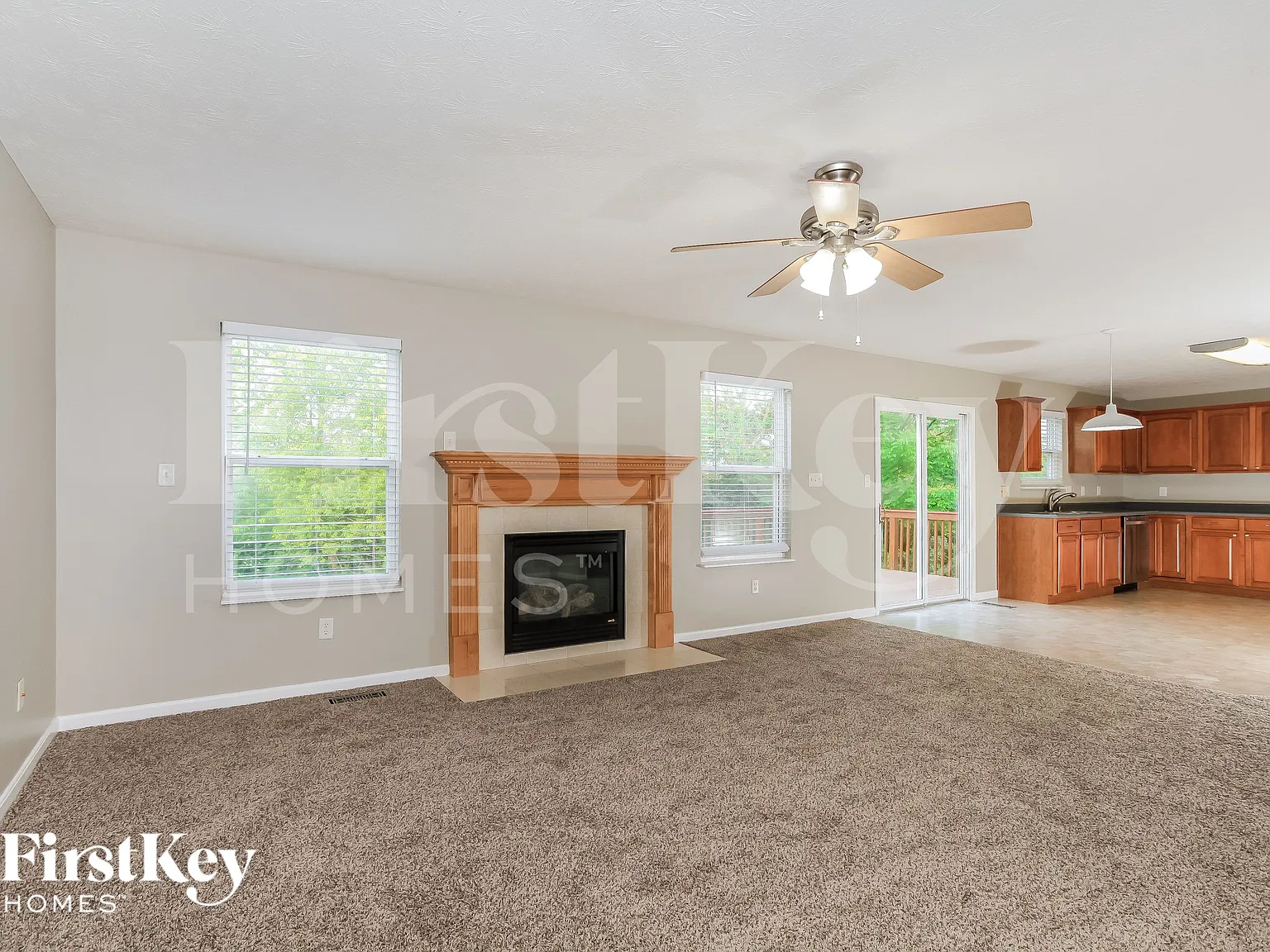 4 bed, 2.5 bath, 1565 sqft, $2,330 — Photo 4
