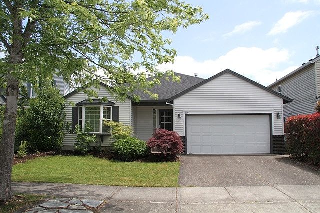 1st image of 2266 NE 10th Ave