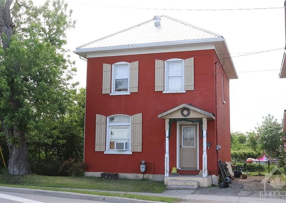 2nd image of 103 William St E
