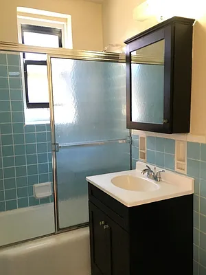 Rented by Lang Realty LLC | media 52