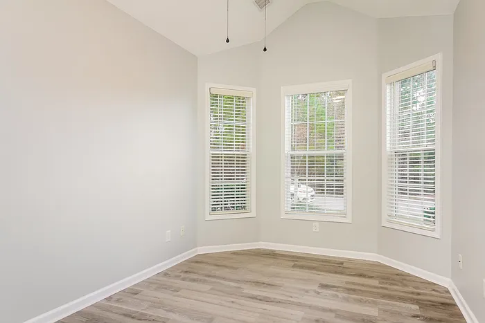 4709 Farm Lake Dr — Photo 6