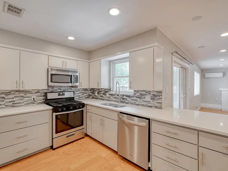 8202 Polar Dr — Photo 10