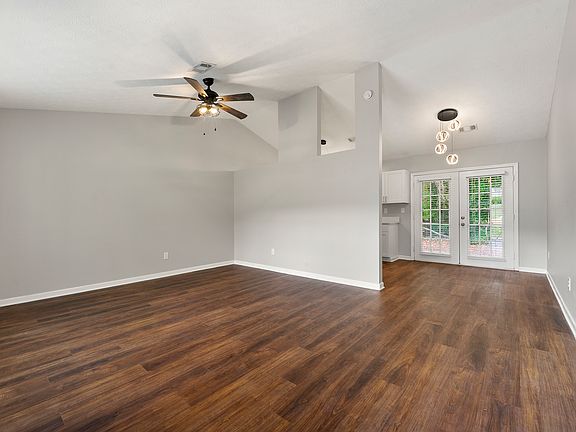 3rd image of 2467 Deep Shoals Cir