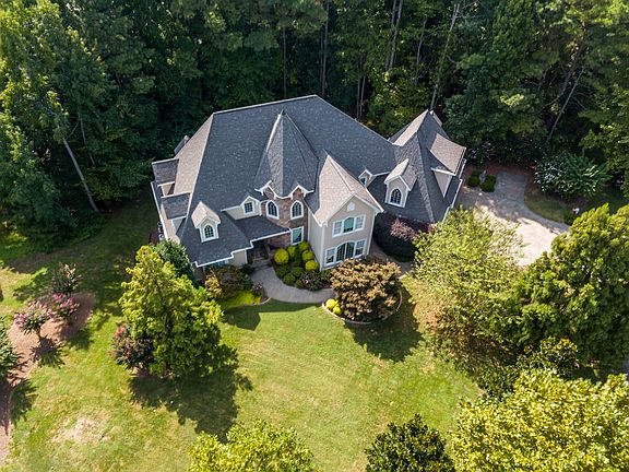 4th image of 2600 Penfold Ln
