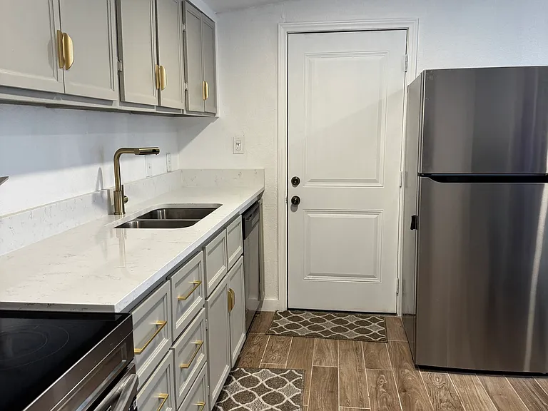 127 Loy Dr — Photo 11