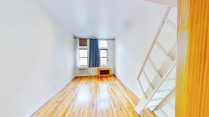 Rented by SAFEGUARD REALTY PARTNERS LLC | media 15