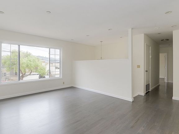 4th image of 1021 Granada Dr