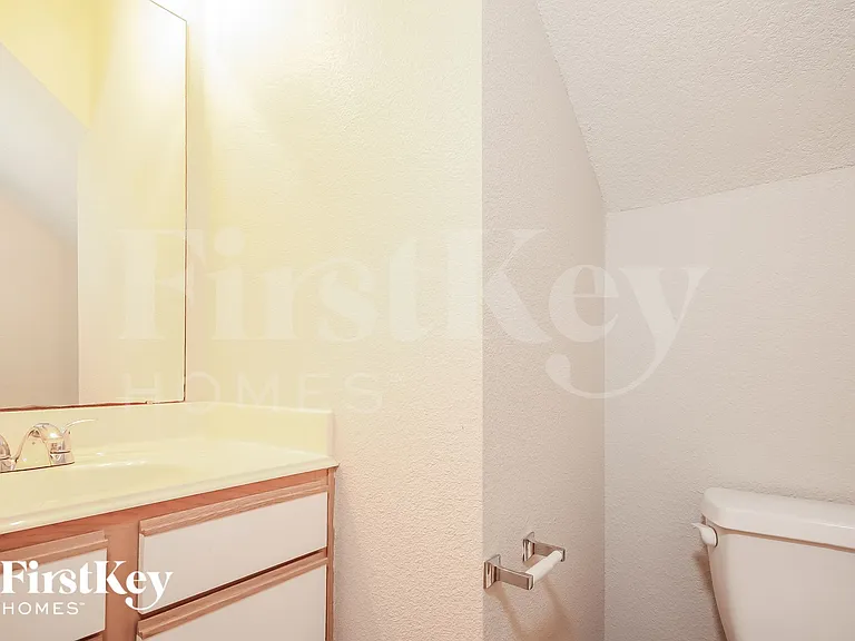 7223 Foxcrest Ln — Photo 14