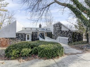 432 Shoreline Dr, Decatur, IL 62521