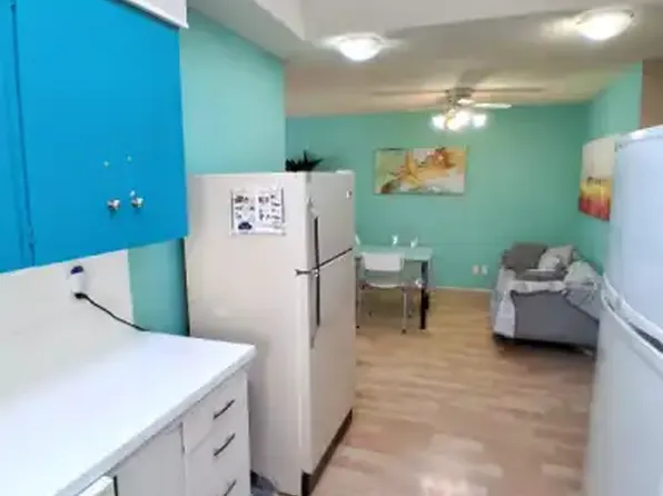 5306 32nd Ave NW #1A, Calgary, AB T3B 0J6