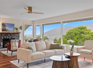 3181 Beaumont Woods Pl, Honolulu, HI 96822