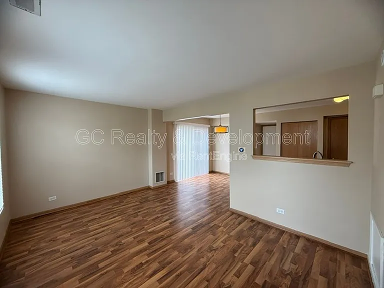 782 Symphony Dr — Photo 3