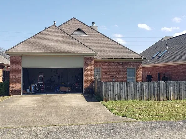 144 Charleston Ct N, Montgomery, AL 36117