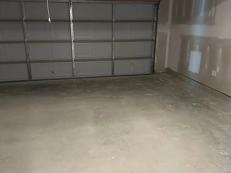 609 Savannah St — Photo 16