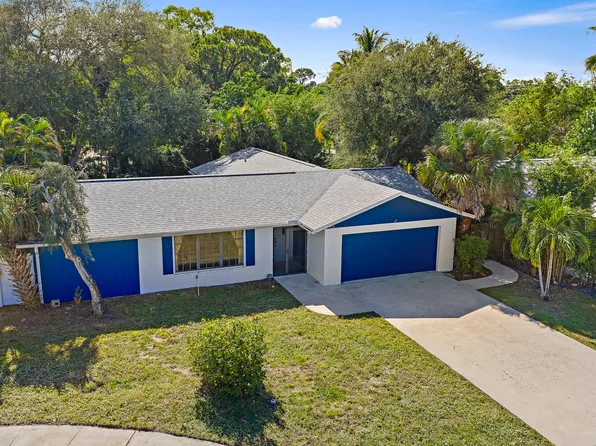 404 Highwood Circle, Jupiter, FL 33458