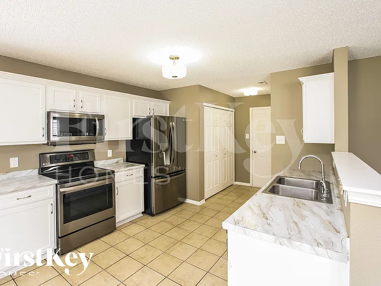15498 Border Dr — Photo 8